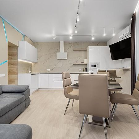 45 Pearl 2-Bedrooms Apartment With Terrace 오데사 외부 사진