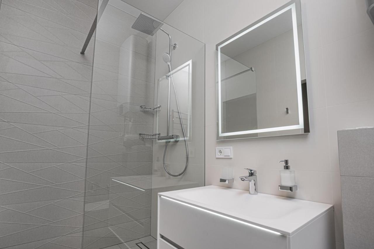 45 Pearl 2-Bedrooms Apartment With Terrace 오데사 외부 사진